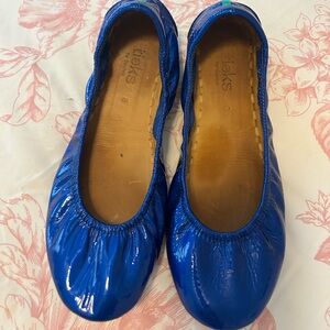 Sapphire tieks